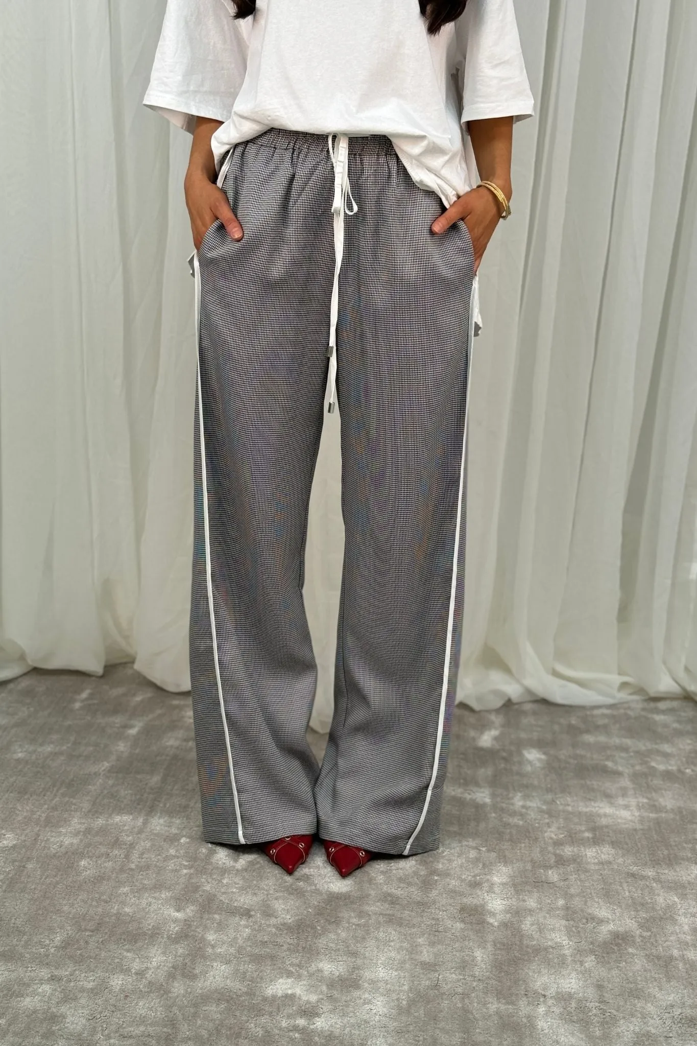 Millie Fine Check Trousers In Black