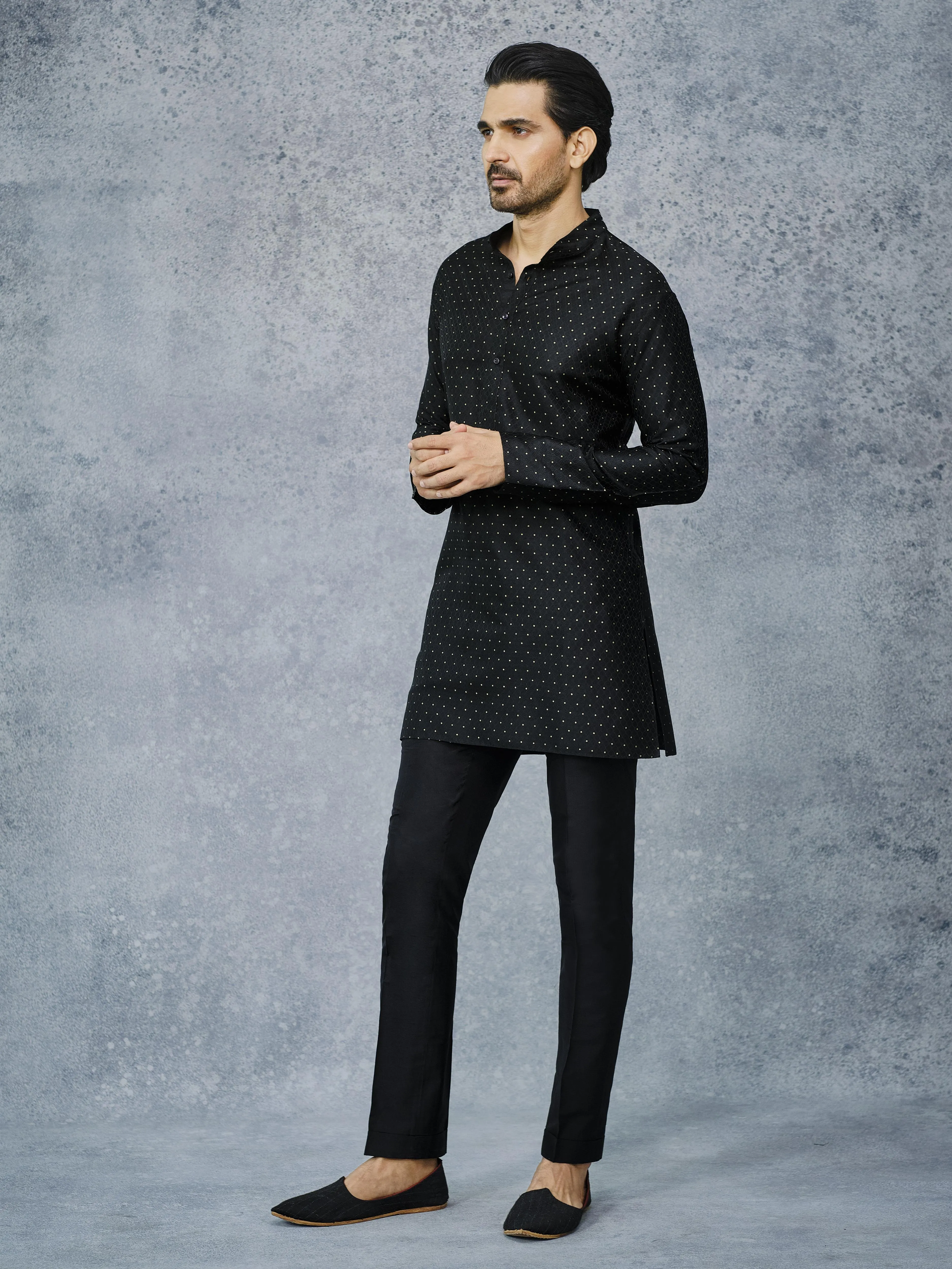 MONOCHROME ELEGANCE SHORT KURTA